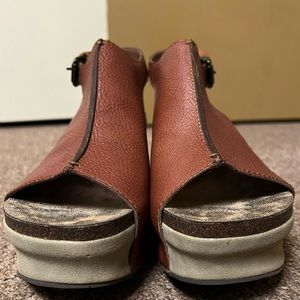 Brown leather OTBT wedge sandal